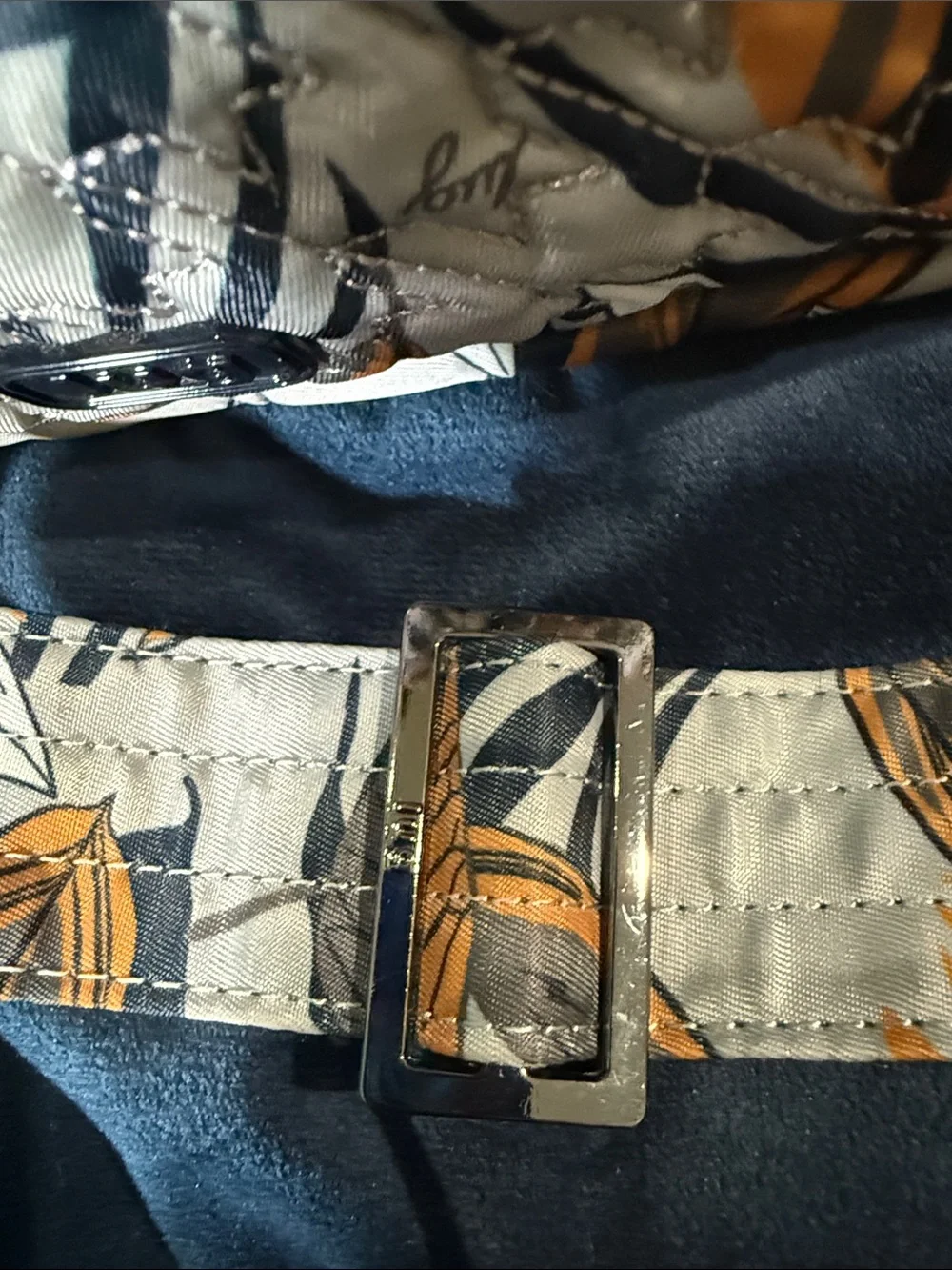 Lug boomerang Crossbody organizing handbag